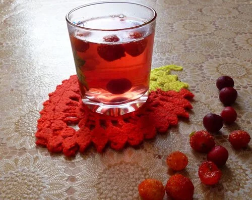 компот из вишни и клубники