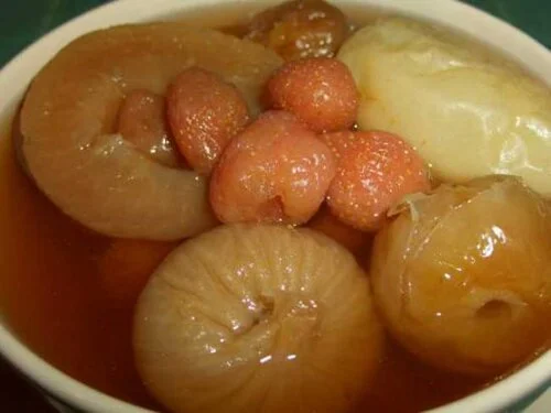 компот из клубники и яблок